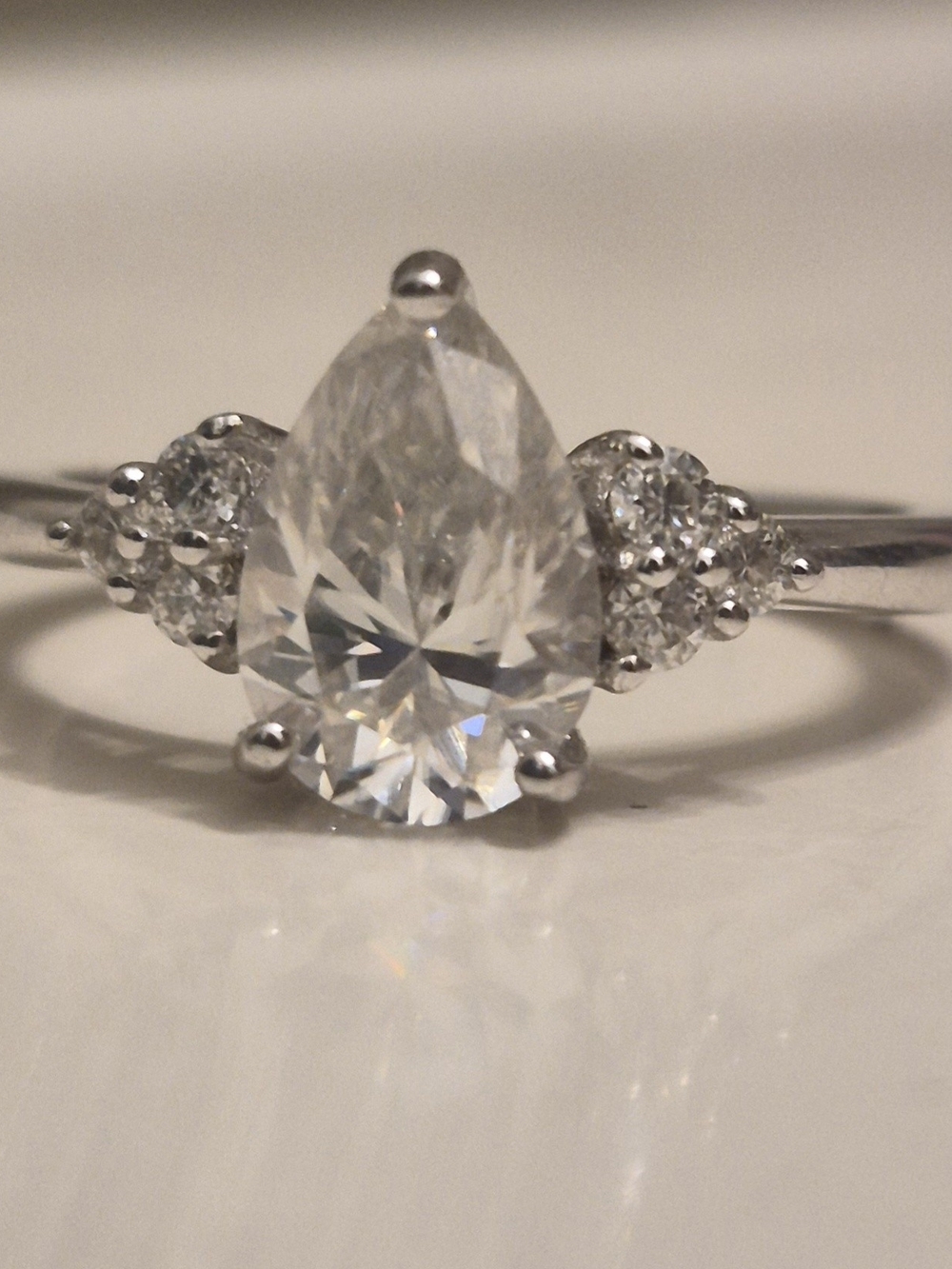 Size 5 US * VVS1 Pear & Round Brilliant-cut Moissanite Ring